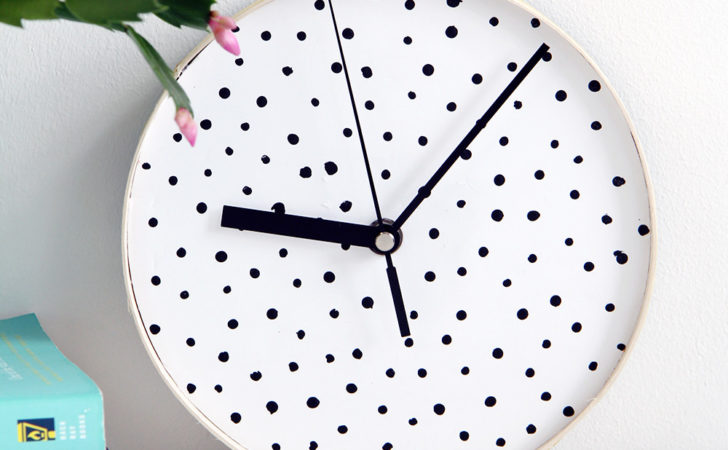 Diy Dotted Wall Clock Design Sponge