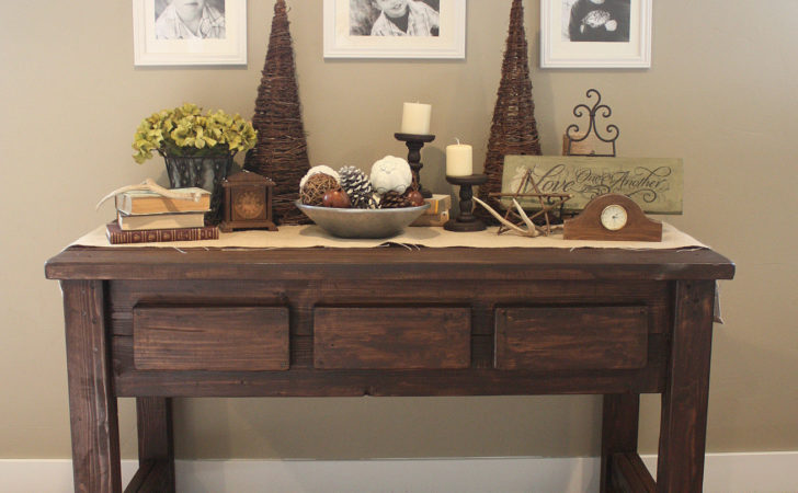 Sofa Table Decorating Ideas